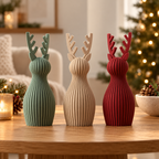 Rena Decorativa de Natal ORIVA RENA nas variantes Verde Sálvia, Areia e Vermelho Fosco